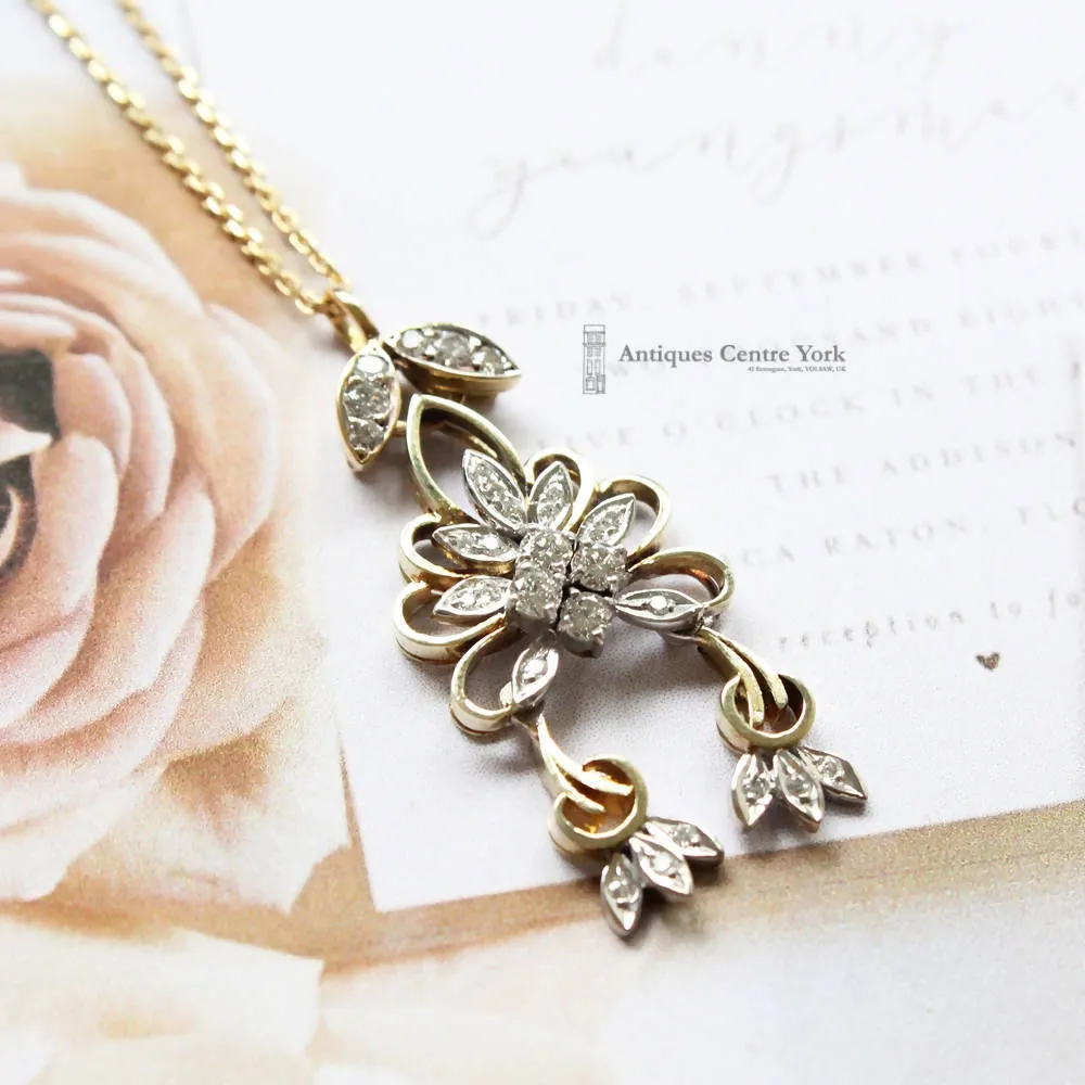 18ct Diamond Flower Necklace