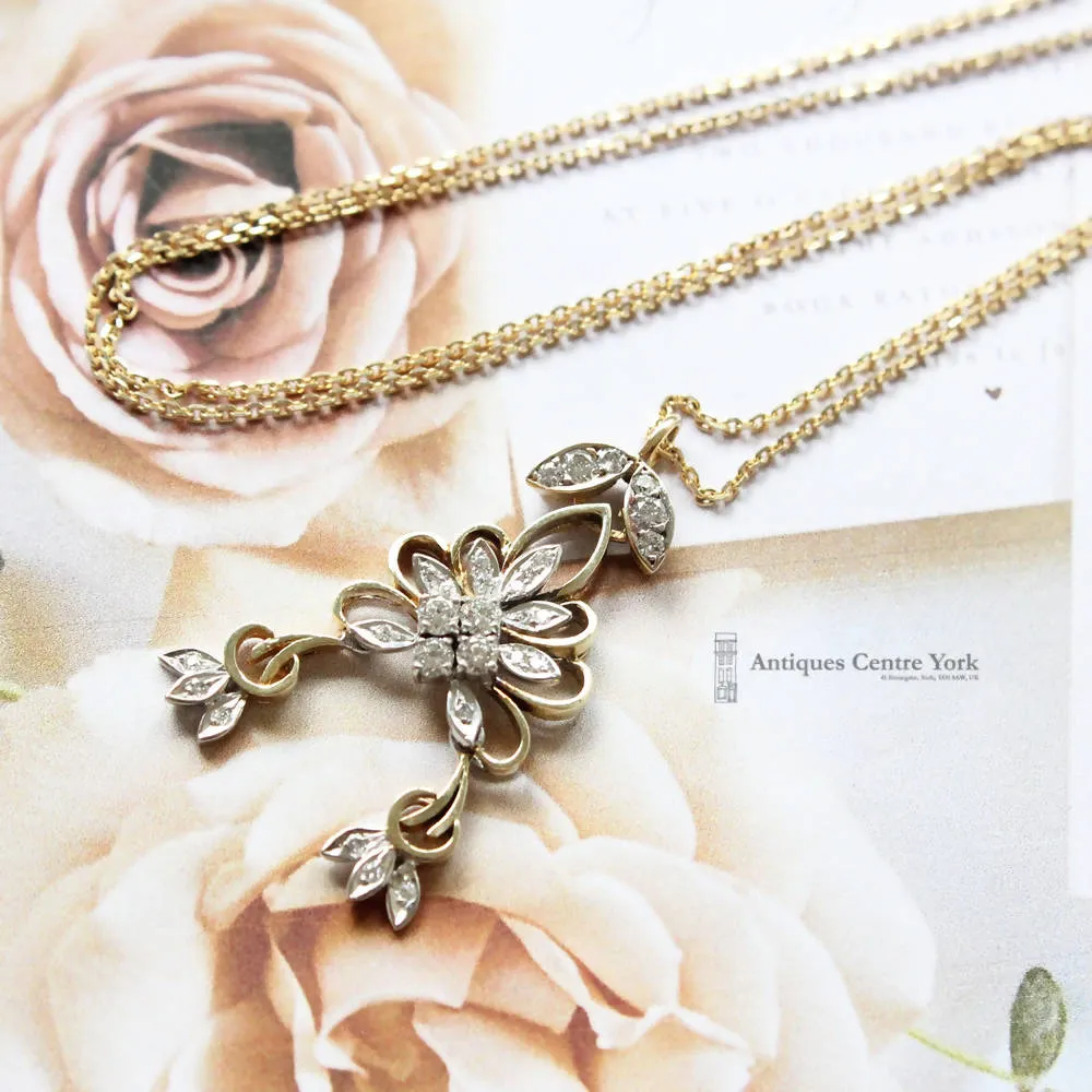 18ct Diamond Flower Necklace