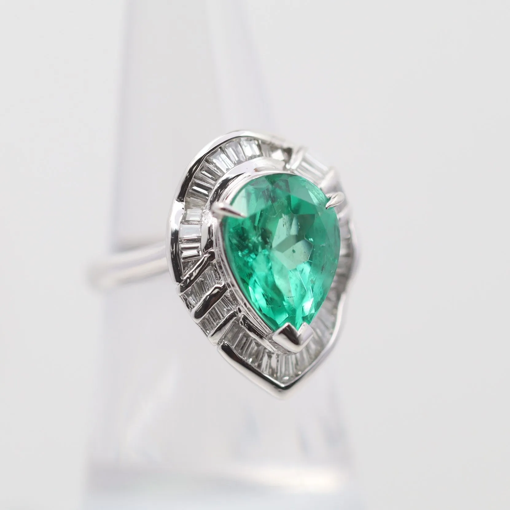 Fine Colombian Emerald Diamond Platinum Ring, GIA Certified