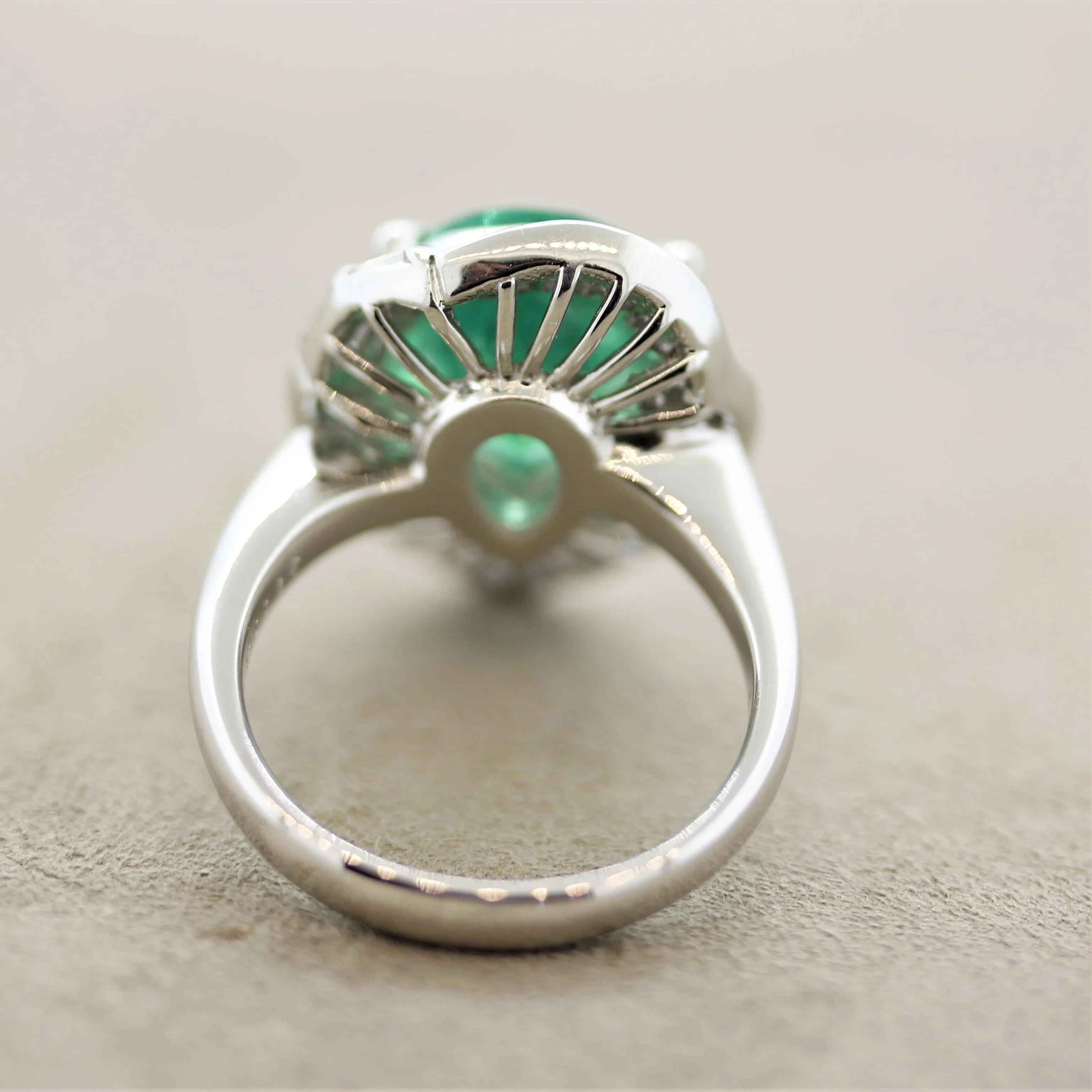 Fine Colombian Emerald Diamond Platinum Ring, GIA Certified