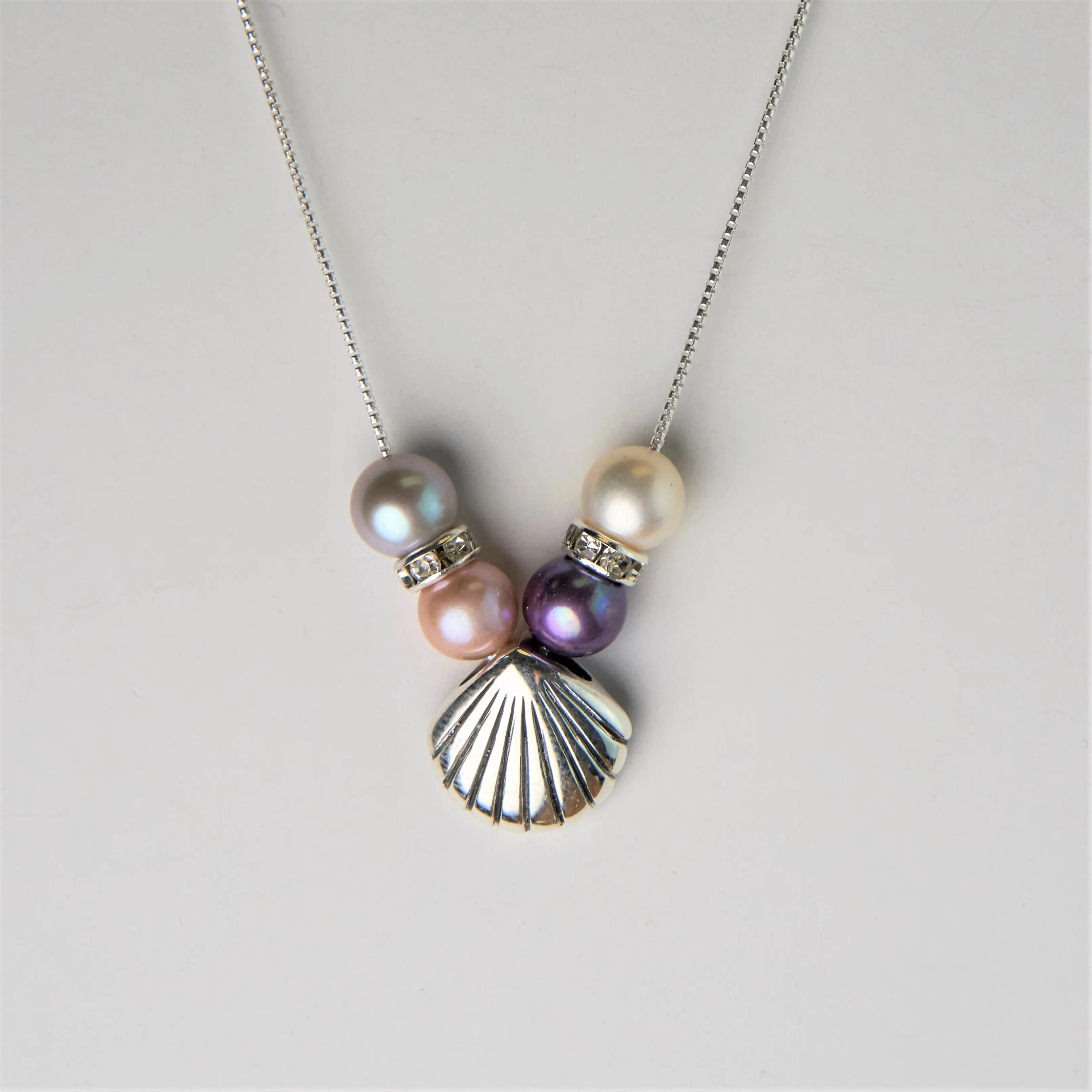 Shell Threaded Necklace